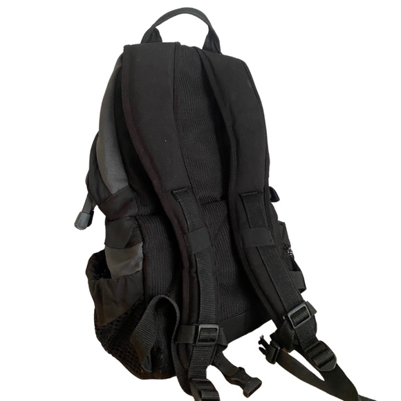 TAMRAC SAS Professional Padded Camera Backpack BLACK/GREY 15” - Picture 4 of 13